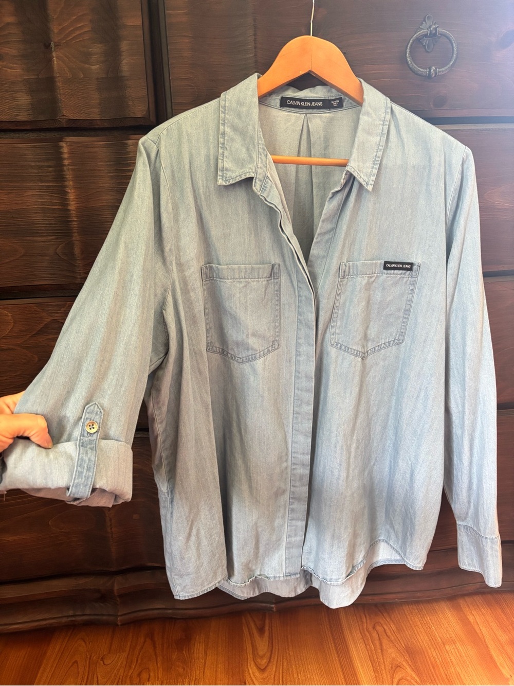 Calvin Klein Jeans Chambray Button Up Top Size XL, Cotton / Tencel Lyocell Blend - Picture 4 of 8